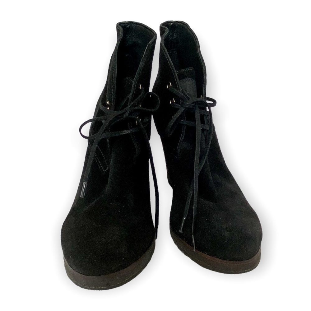 Prada Black Suede leather Chucker Boots, Platform Crepe Heel, Size 38.5 EU - Picture 5 of 10